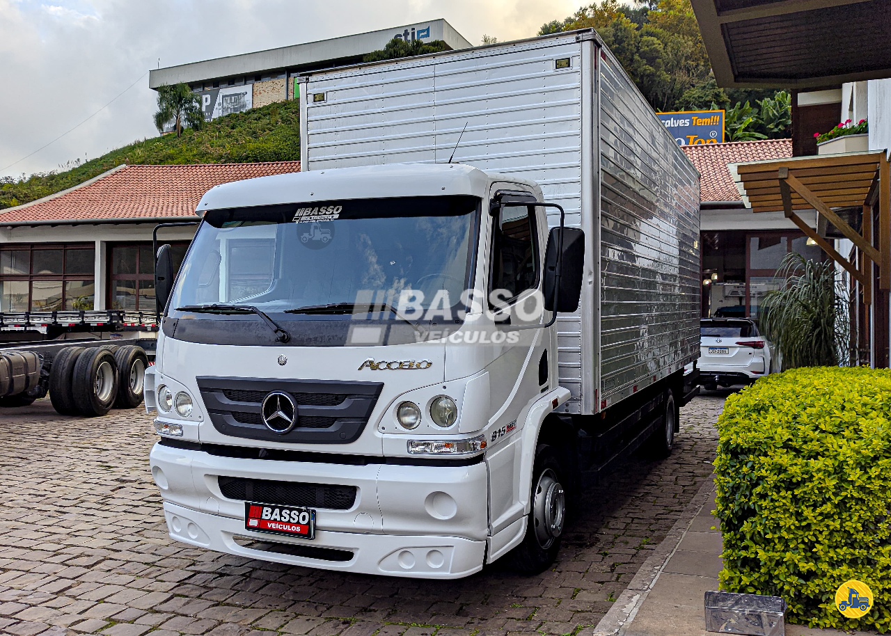 CAMINHAO MERCEDES-BENZ MB 815 Baú Furgão 3/4 4x2 Basso Veículos GARIBALDI RIO GRANDE DO SUL RS